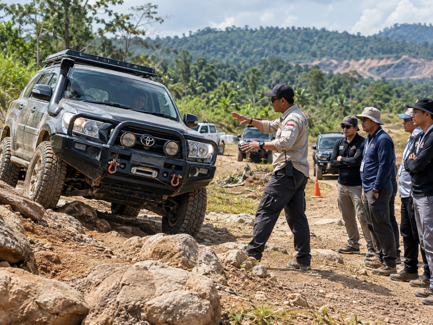 Pelatihan mengemudi kendaraan four-wheel drive atau 4WD